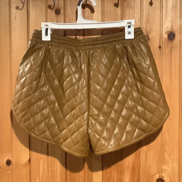 New APPARIS Percy quilted shorts - Picture 5 of 7